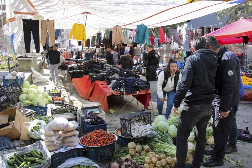 Uşak'ta pazar yerinde kan aktı! 3