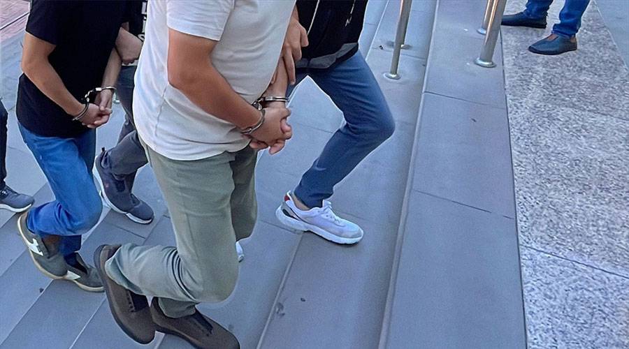 Uşak polisinden uyuşturucu operasyonu!  3 kişi  tutuklandı 2