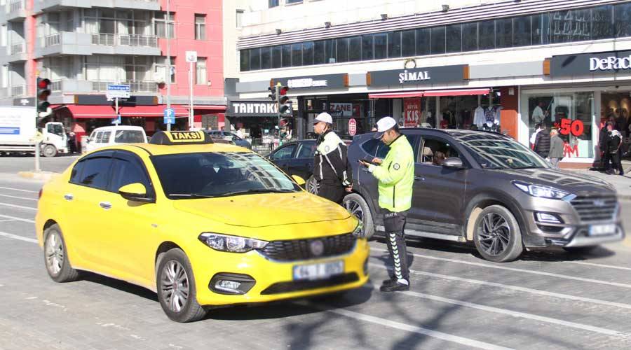 Uşak'ta 870 sürücüye para cezası uygulandı 1