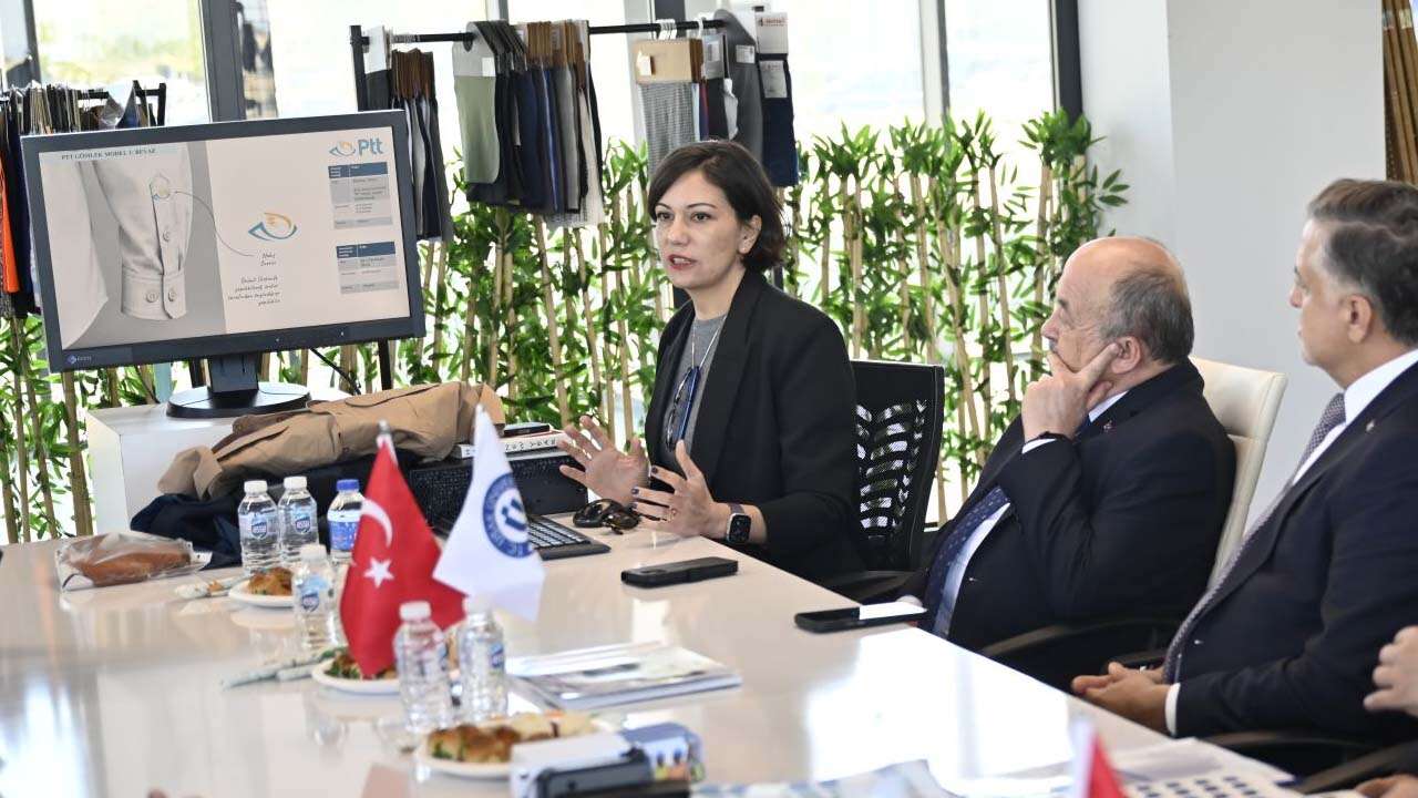 PTT'nin Yeni Kıyafetlerinde Uşak İmzası