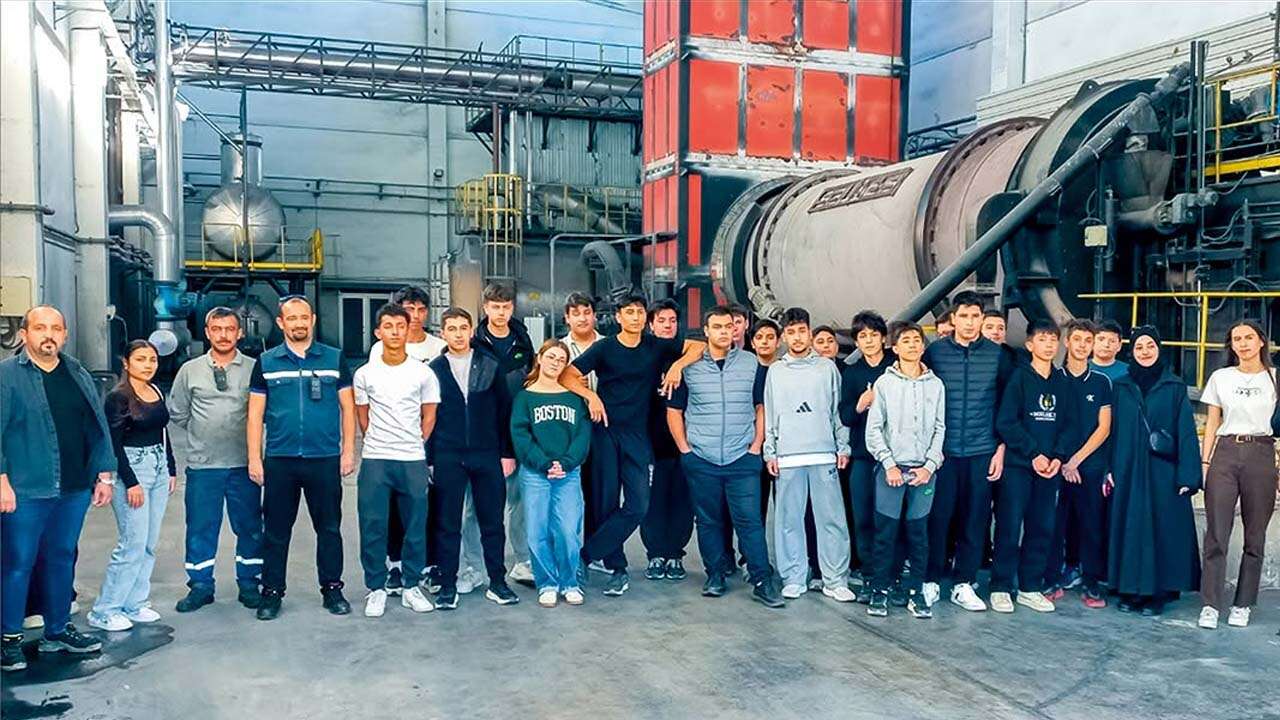 Uşak OSB'nin Enerji Tesisleri Genç Mühendis Adaylarına Açıldı