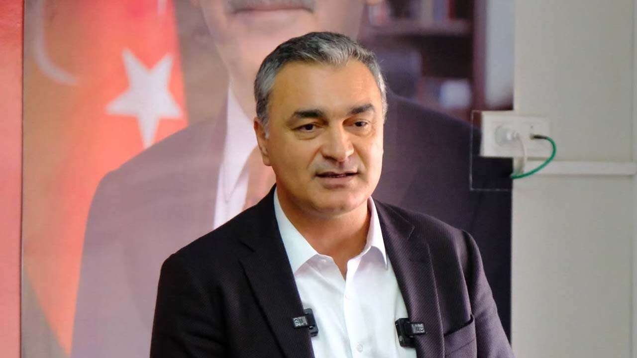 CHP Sözcüsü Müslim Sarı Uşak'ta Konuştu, Parti Yeniden Yapılanıyor