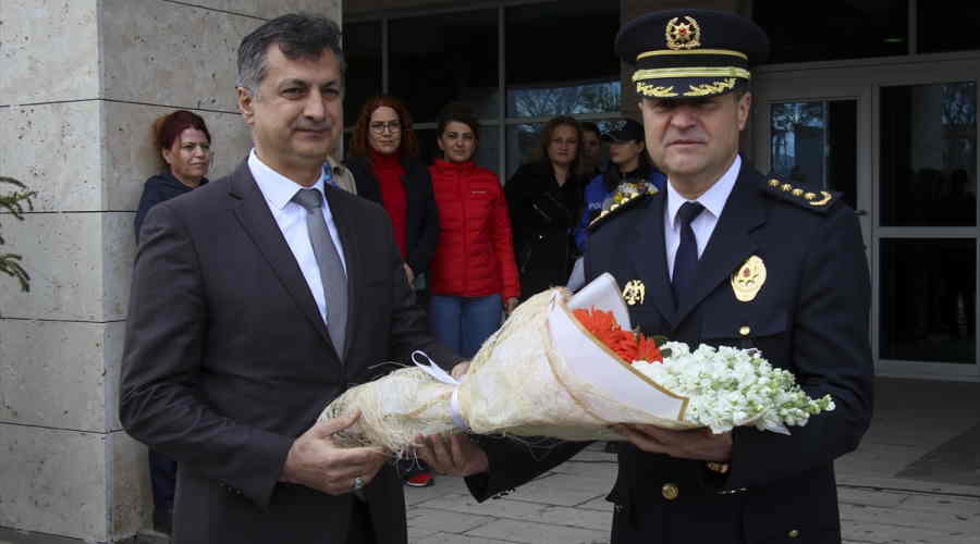 Emniyet Müdürü Mesut Gezer törenle uğurlandı