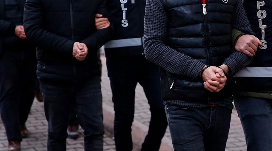 Uşak’taki 3 ayrı uyuşturucu operasyonunda 5 şüpheli tutuklandı