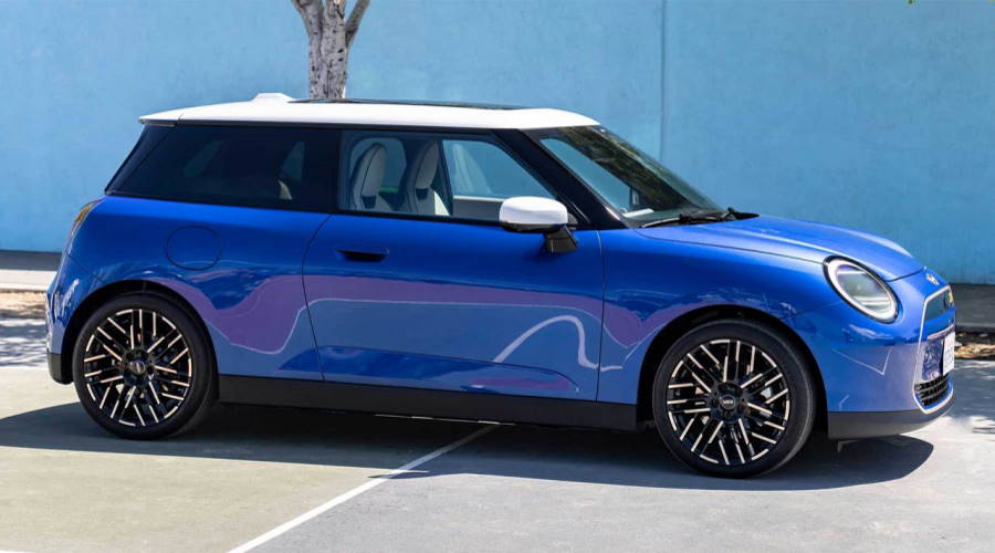 Yeni tasarımıyla dikkat çeken Mini Cooper artık elektrikli olacak