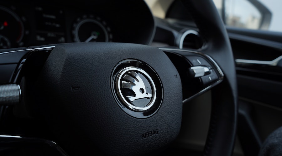 Otomobil almak iyice zorlaşıyor. Skoda'nın o modeline zamlar 100 bin TL'yi buldu! Skoda fiyat listesi güncellendi!