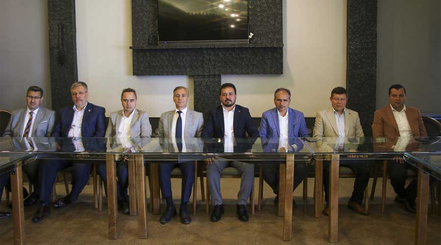 Uşak'taki Cumhur İttifakı'na üye partilerin il başkanlarından basın toplantısı