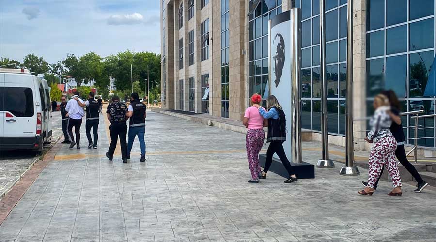 Uşak'taki uyuşturucu operasyonunda 4 kişi tutuklandı