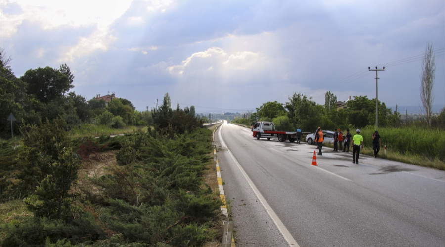 Uşak'ta Çarık köy mevkisinde kaza! 5 kişi yaralandı