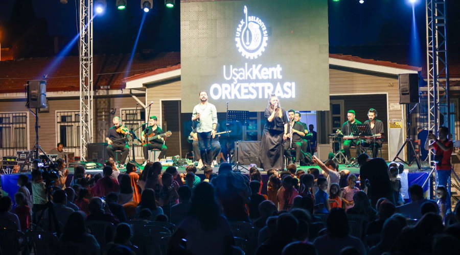 Uşak'ta mahalle şenlikleri başladı