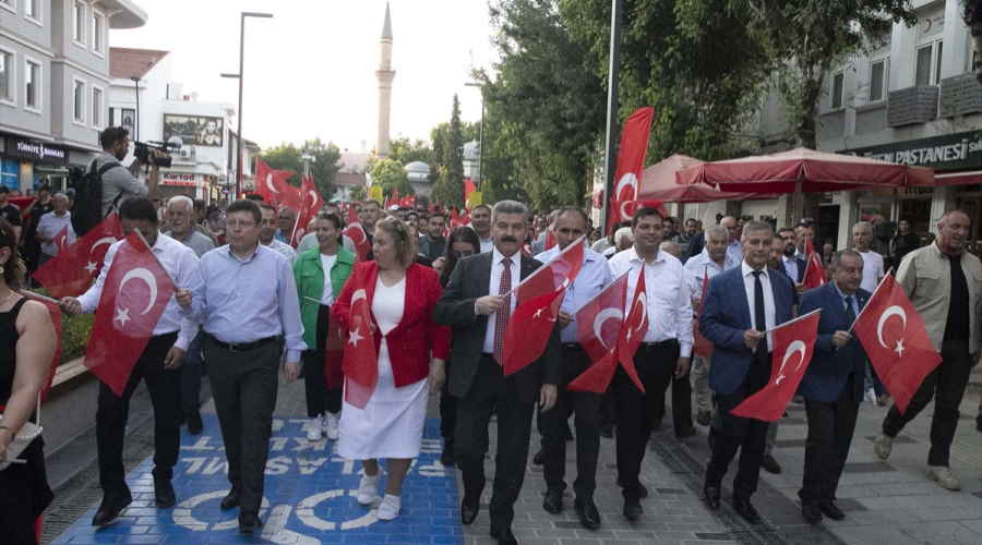 Uşak'ta "15 Temmuz Demokrasi ve Milli Birlik Günü" kutlandı