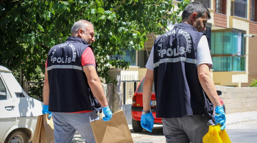 Uşak'ta 84 yaşındaki adam 80 yaşındaki karısını bıçakladı