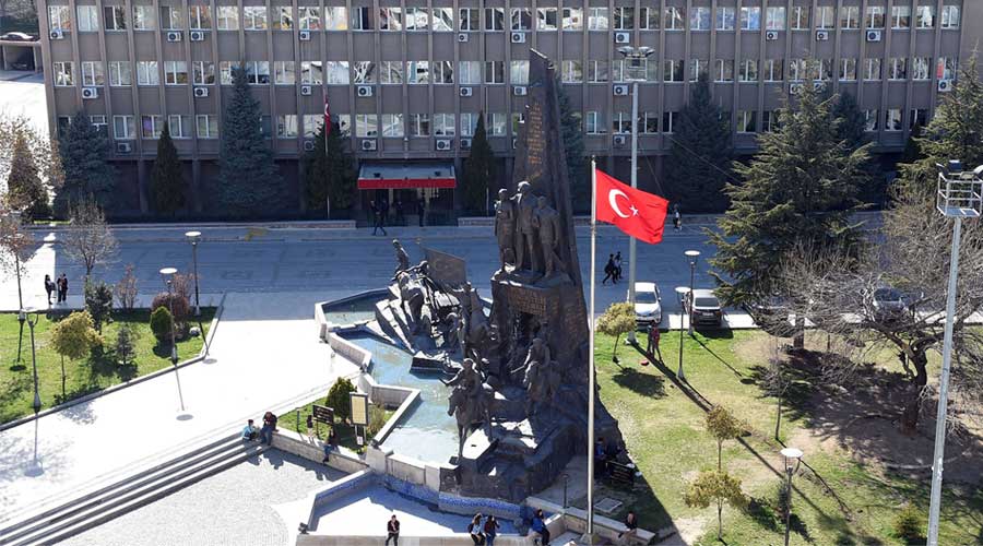 Uşak Valiliği Nerede, Nasıl Gidilir?