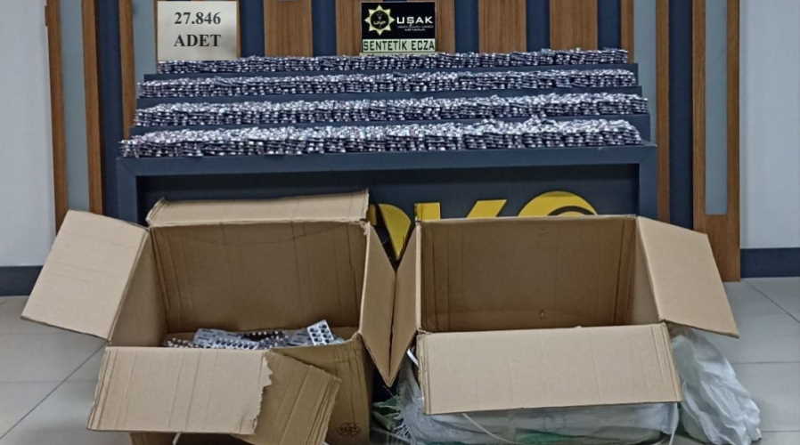 Uşak’taki torbacı operasyonunda binlerce hap ele geçirildi