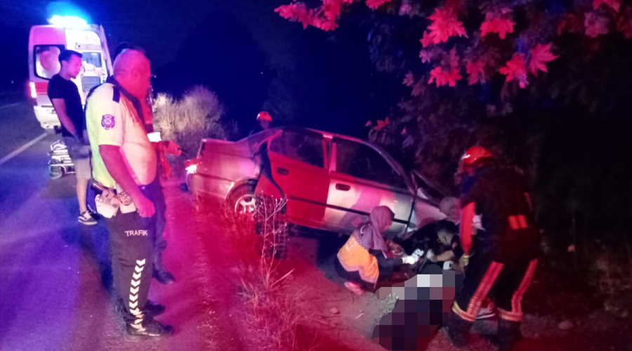 Şarampole uçan otomobildeki 2 kişi öldü, 2 kişi yaralandı
