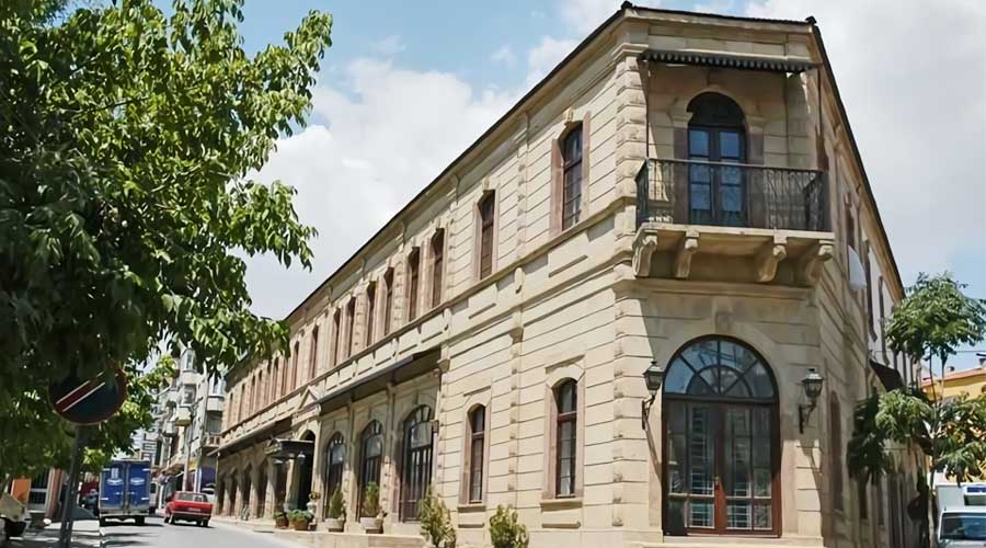 Uşak Paşa Hanı Nerede, Nasıl Gidilir?