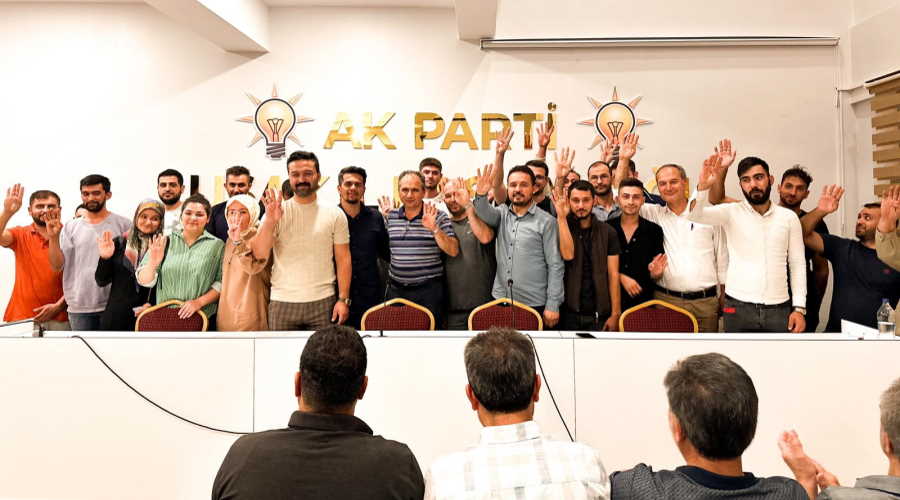 Uşak’ta 50 kişi AK Parti’ye katıldı