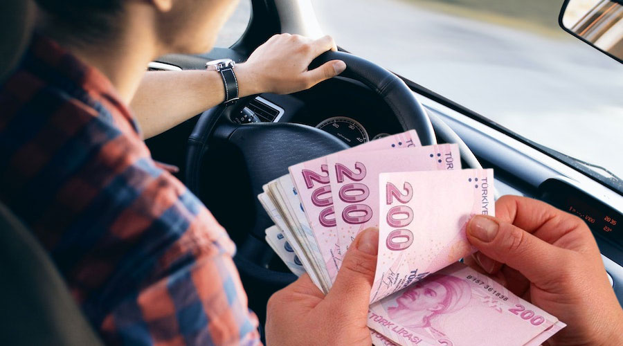 Otomobil kredilerinde ezber bozan düzenleme lüks segmentte kredi defteri kapanıyor