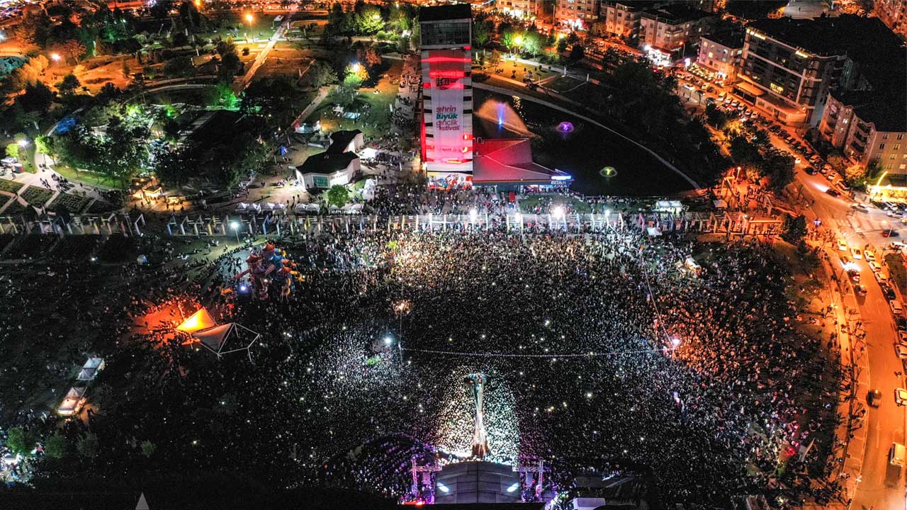 Uşak Belediyesi duyurdu: Cumhuriyet kutlamaları Uşak'ta festivale dönüşecek!