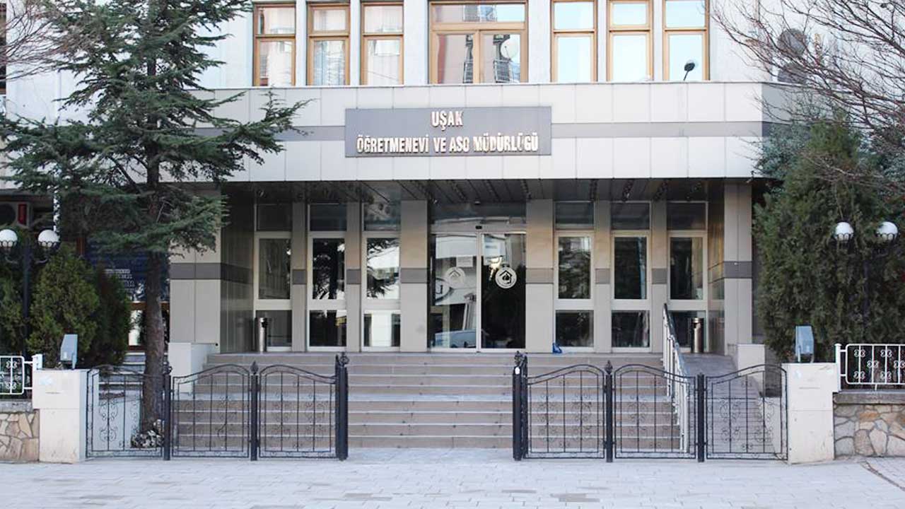 Uşak yeni ve eski öğretmen evi nerede, Uşak öğretmen evi adresi ve iletişim bilgileri