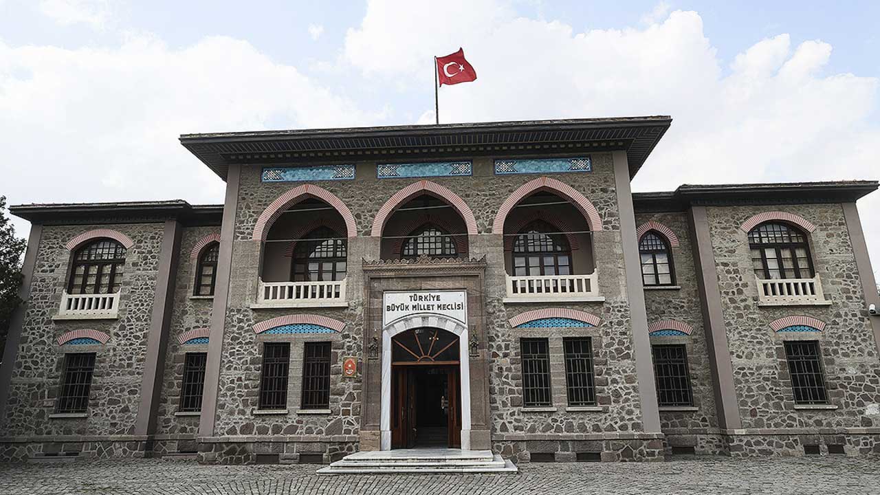 Uşak’ın Cumhuriyet Senatörleri Kimlerdi? Cumhuriyet Senatosunun görevleri nelerdir?