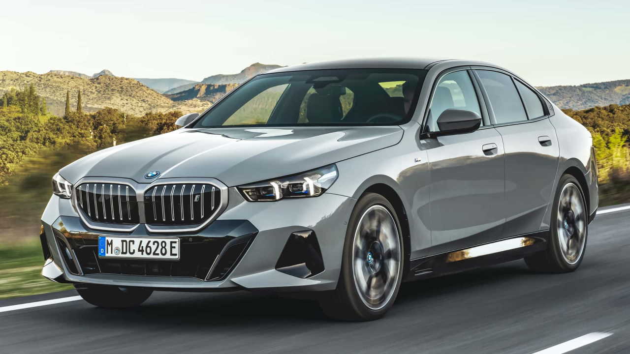 BMW i5 eDrive30 Türkiye’de! Özellikleriyle büyülenenler fiyatıyla şoke oluyor