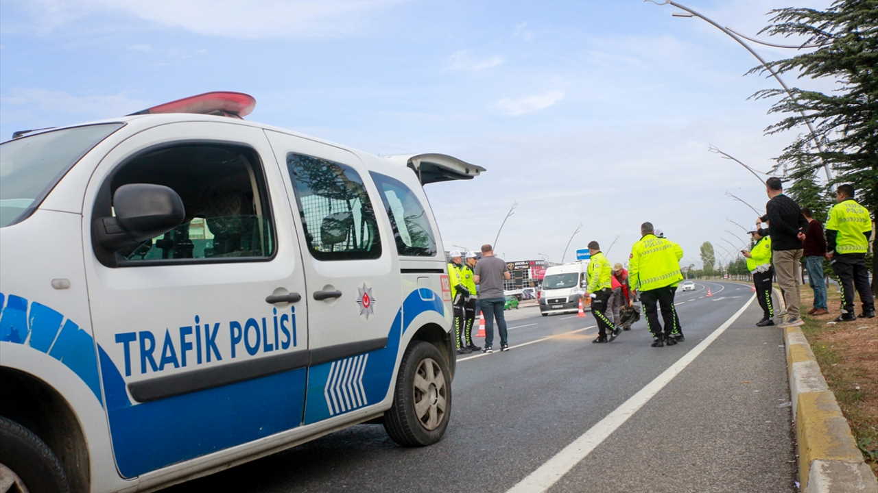 Uşak'ta trafik kazasında yaralanan Ümmü Gülsüm Balta yaşamını yitirdi