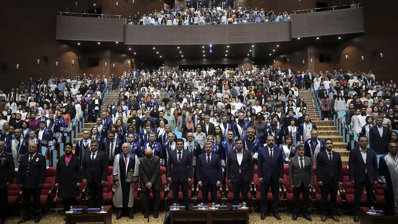 Uşak Üniversitesi 2023-2024 Akademik Yılı Açılış Töreni yapıldı