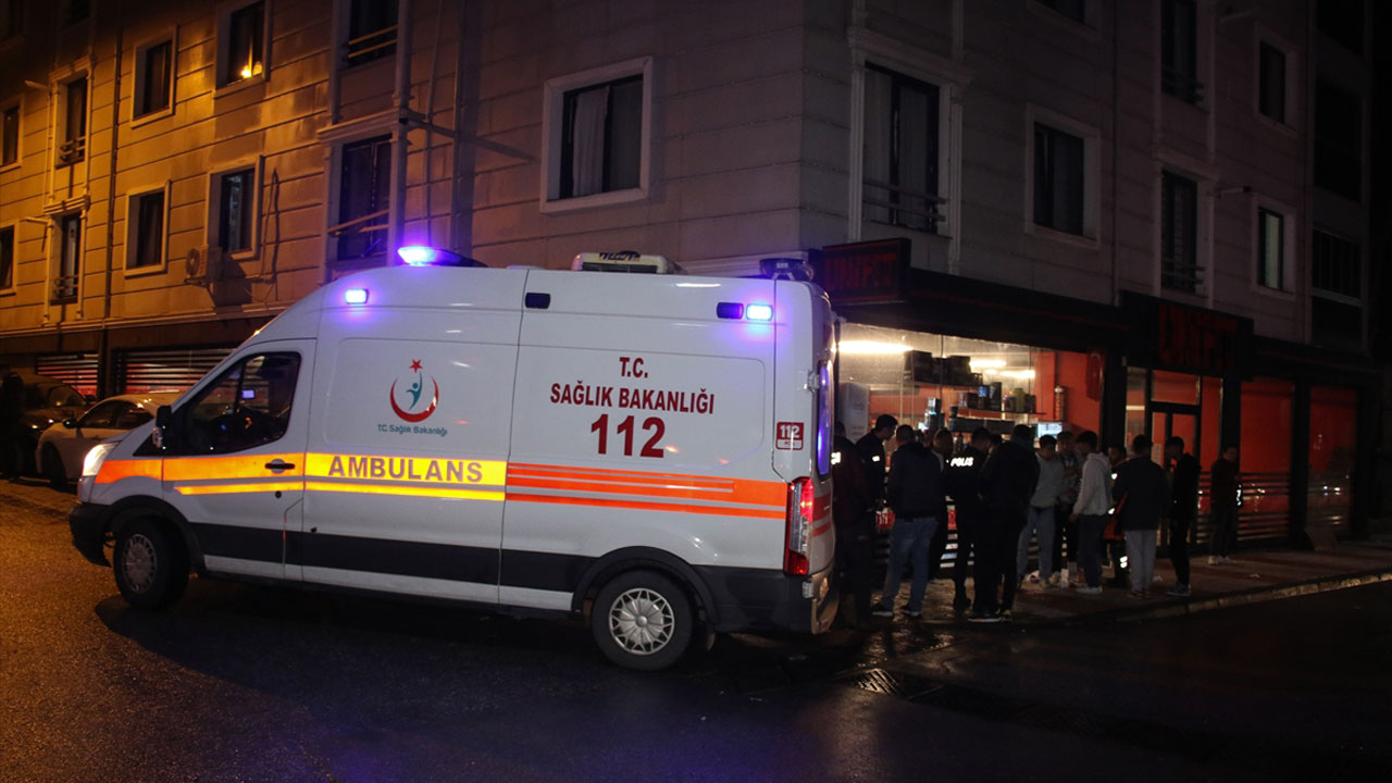 Uşak'ta Ünalan Mahallesi'nde bıçaklı kavga! 3 kişi yaralandı
