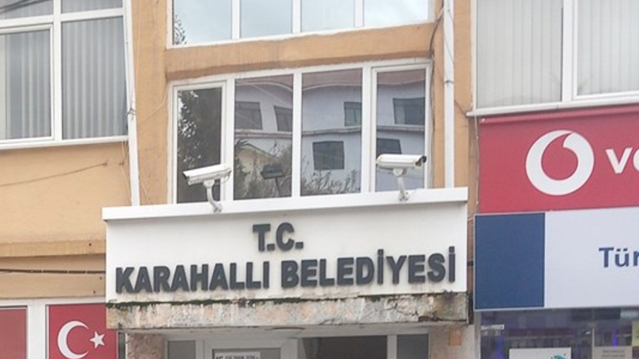 Karahallı Kaymakamlığı ve Karahallı Belediyesi nerede, adresleri ve iletişim bilgileri