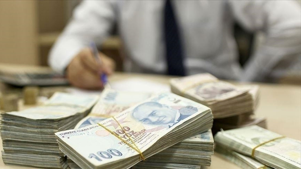 Yanmış yırtılmış ıslanmış paralarınızı tek bir şartla o bankadan değiştirebilirsiniz