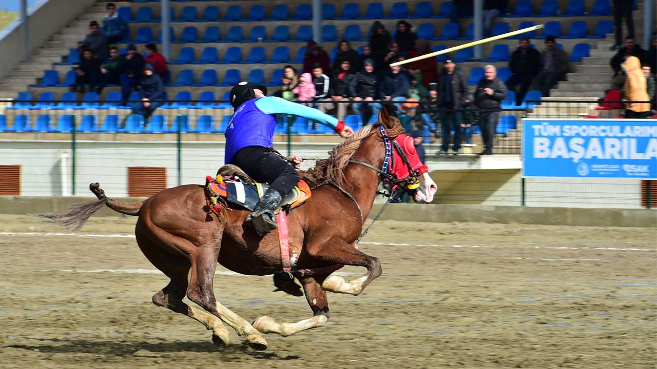Uşak’ta Atlı Cirit Turnuvası’nda Yarı Final ve Final Heyecanı