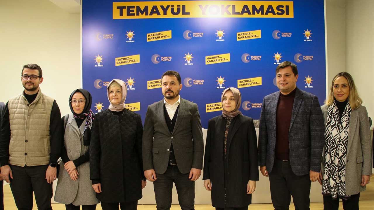 AK Parti Uşak İl Teşkilatı temayül yoklaması yaptı