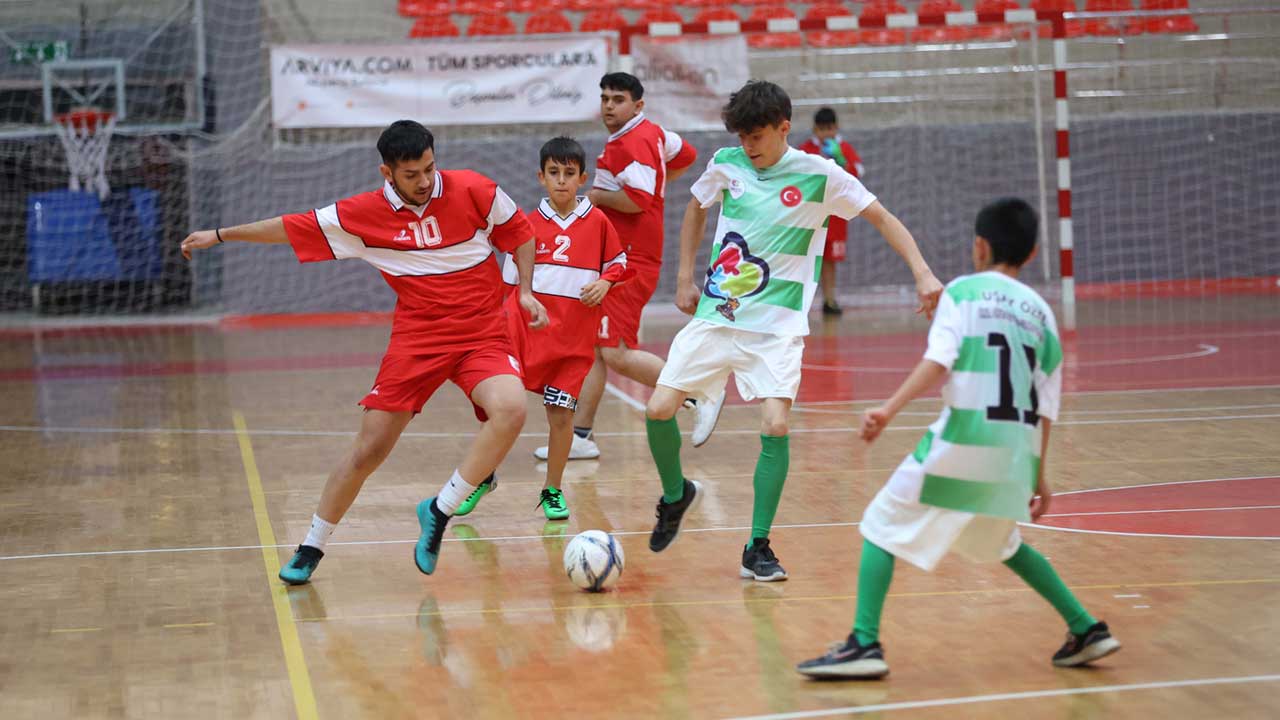 Uşak'ta 2. Geleneksel Futsal Turnuvası 3 Aralık tarihinde başlıyor