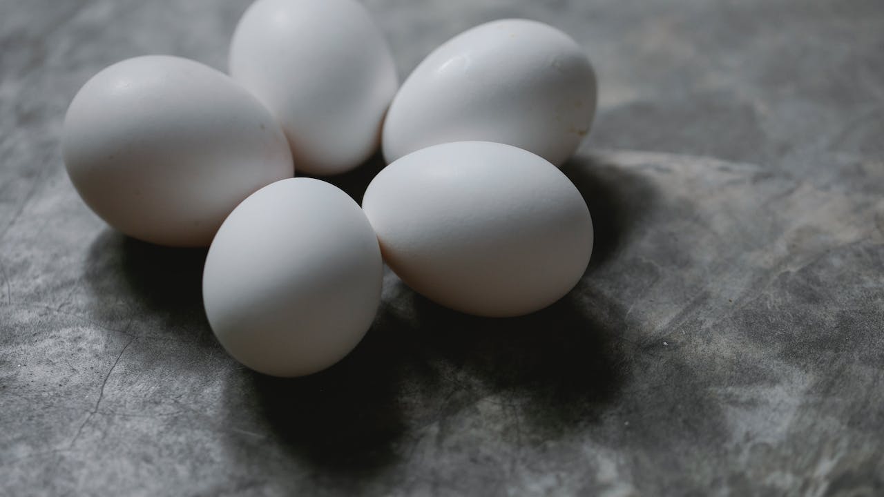 Uşak’taki marketlerde yumurta ne kadar? 12'li yumurta fiyatı 23,95 TL’ye kadar düştü