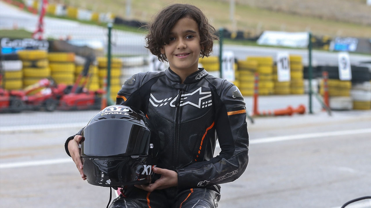 Berkay Sarıay, 5 yaşında kullanmayı öğrendiği motosikletiyle yaşından fazla kupa kazandı