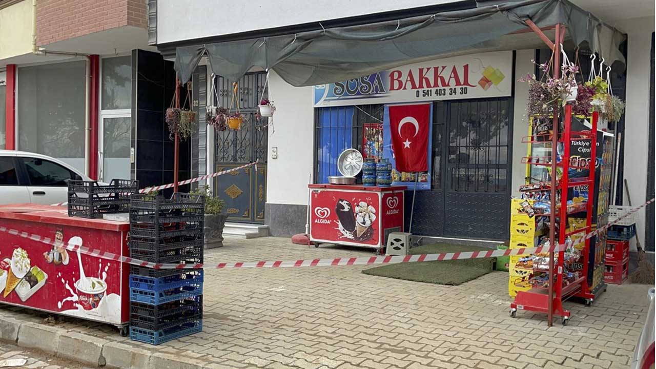 Uşak'ta cinayet! Bıçaklanan bakkal hayatını kaybetti