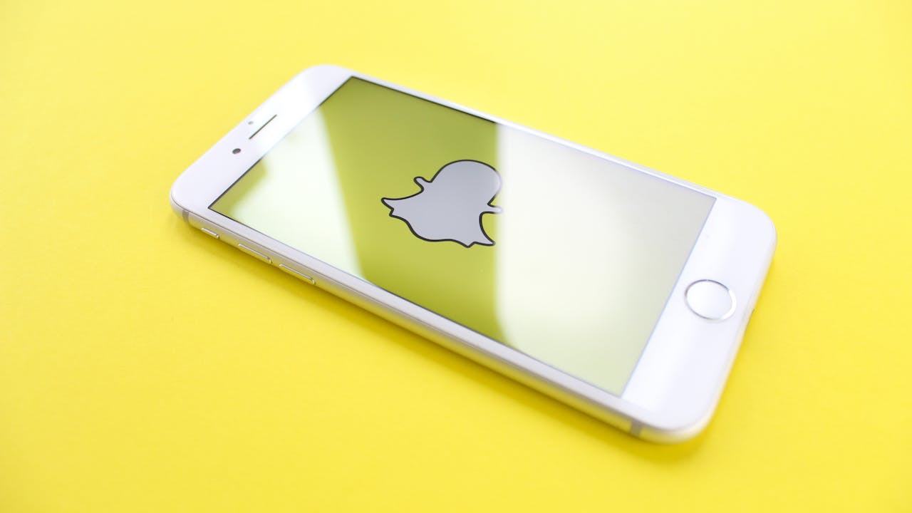 Snapchat kullanan Uşaklılar için Snapchat hesabı nasıl silme ve dondurma adımları
