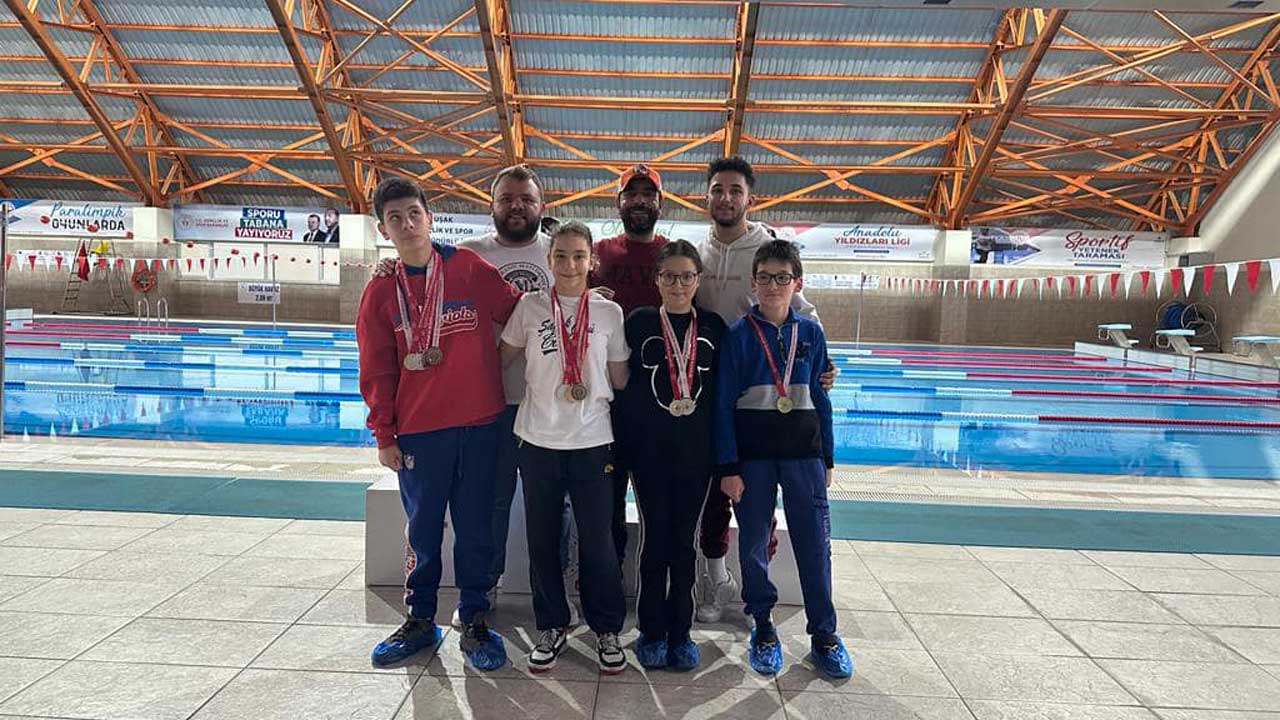 Uşak Belediyesi Spor Kulübü öğrencileri madalyaları süpürdü