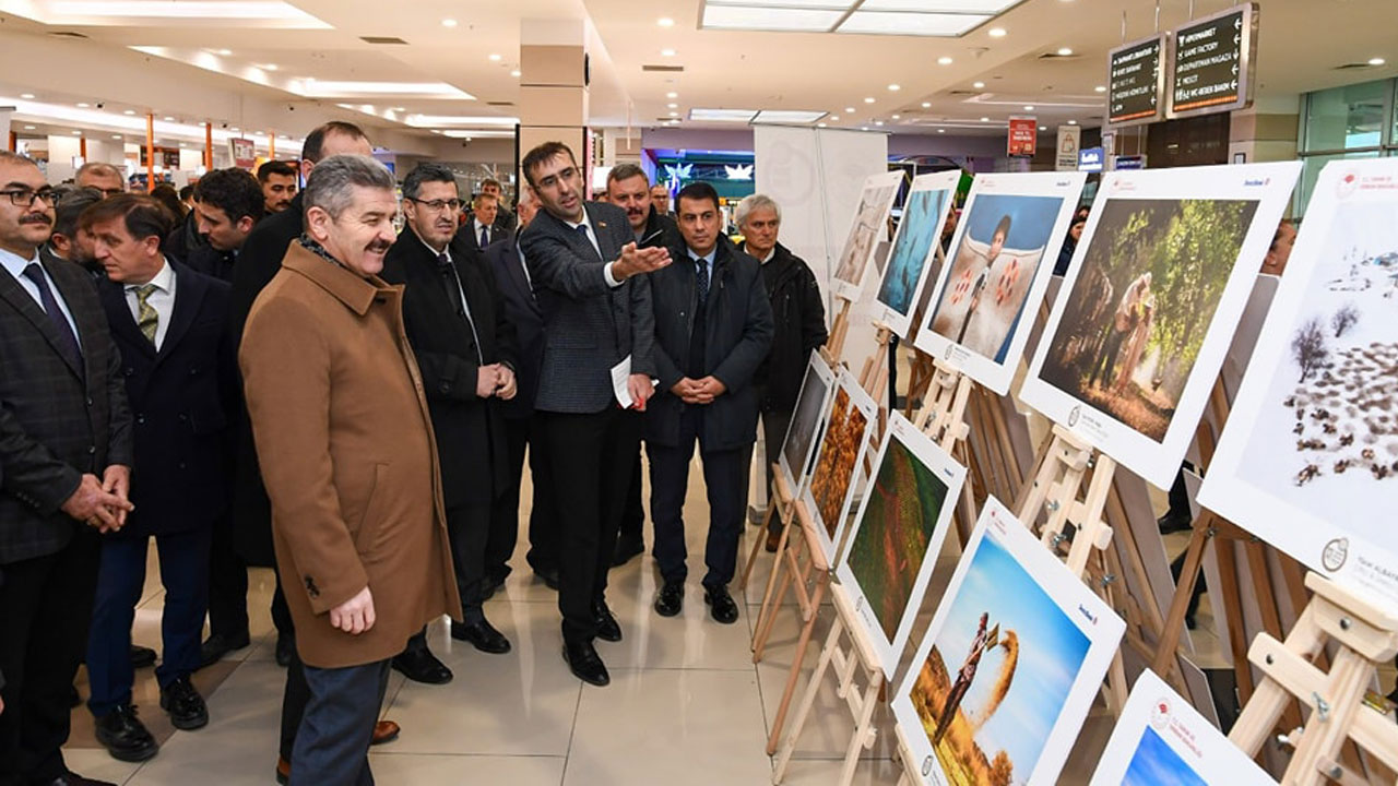 Uşak'ta "13. Tarım Orman ve İnsan" fotoğraf sergisi açıldı