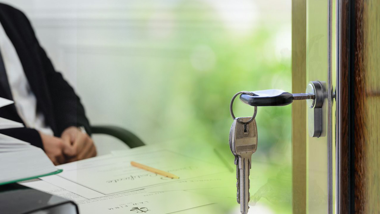 Uşak’ta kent merkezinde  icradan satılık 23 m²  dükkan
