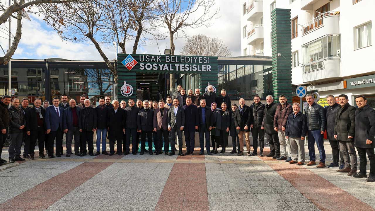 AK Parti Uşak’ta istişare toplantısı! Önceki dönemlerde görev yapanlarla buluşma