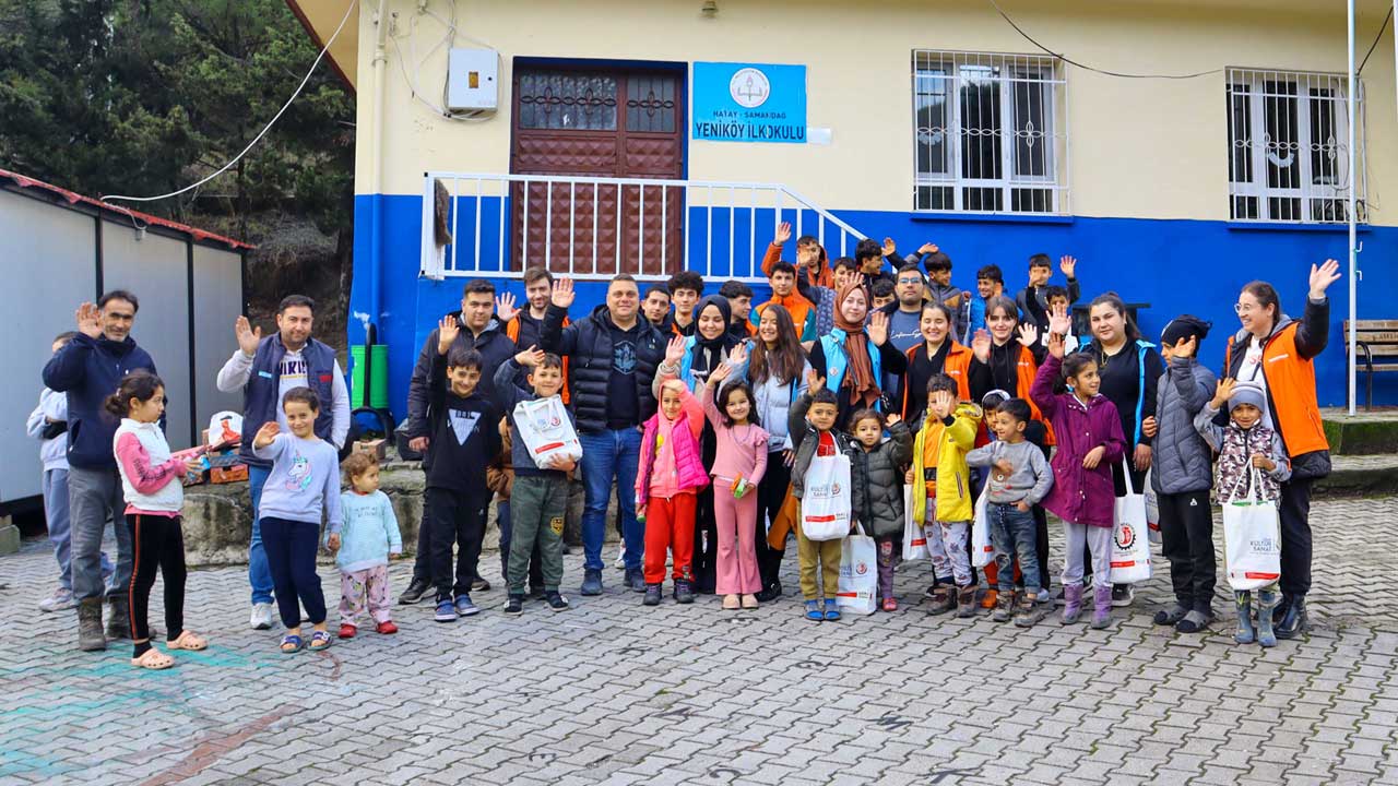 Genç Kuşak Topluluğu Besni Ve Samandağ’da Depremzede Çocuklarla Buluştu