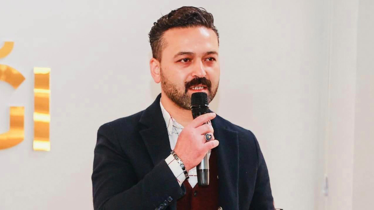AK Parti Uşak Merkez İlçe Başkanı Mehmet Bayar İstifa Etti