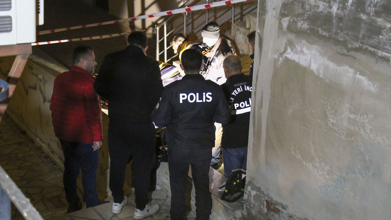 Uşak'ta, Bülent Keser oturduğu apartmanın önünde ölü bulundu