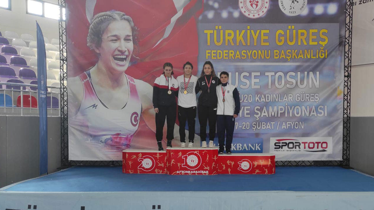 Uşaklı güreşçilerden Türkiye Şampiyonası’nda büyük başarı