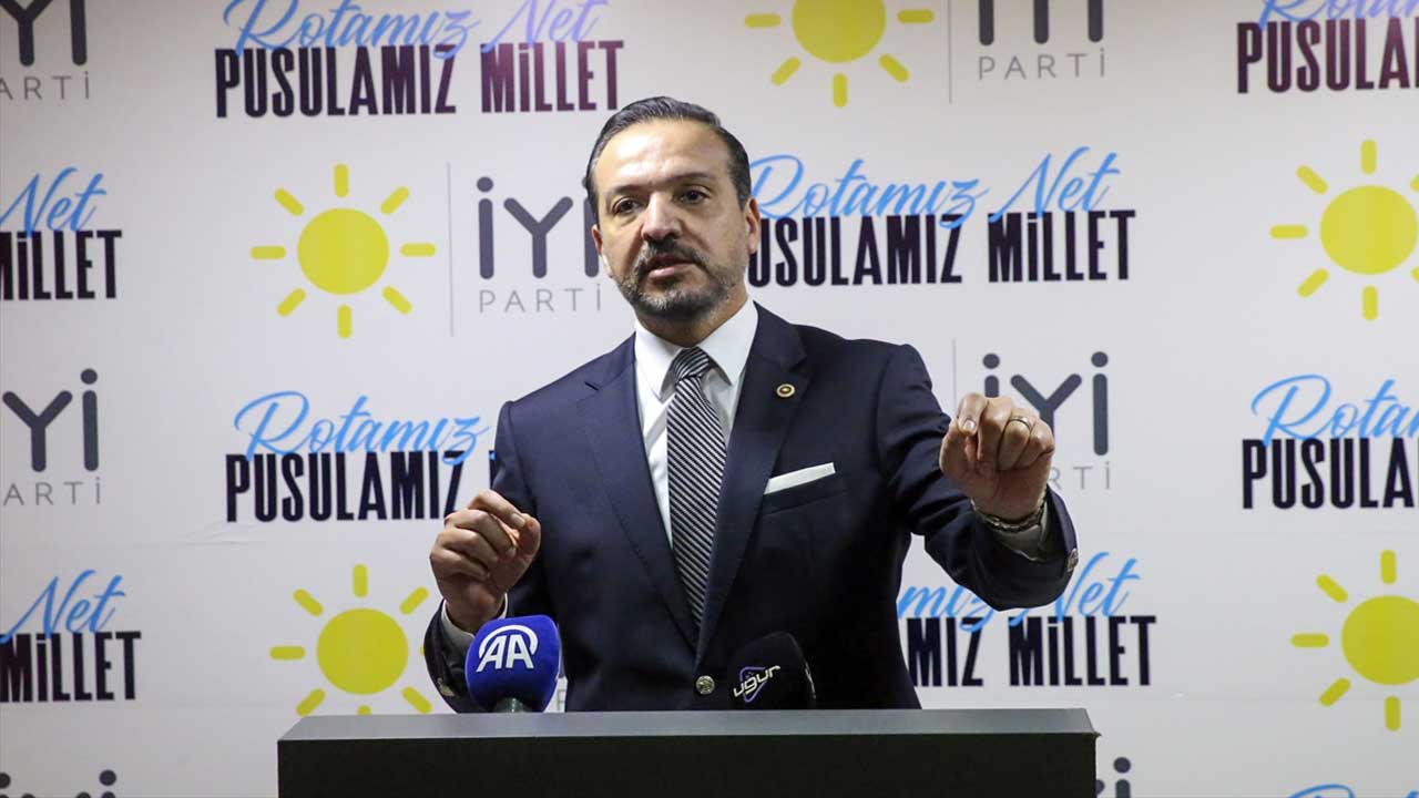 İYİ Parti Sözcüsü Kürşad Zorlu: Uşak'ta bayrağı çekeceğiz