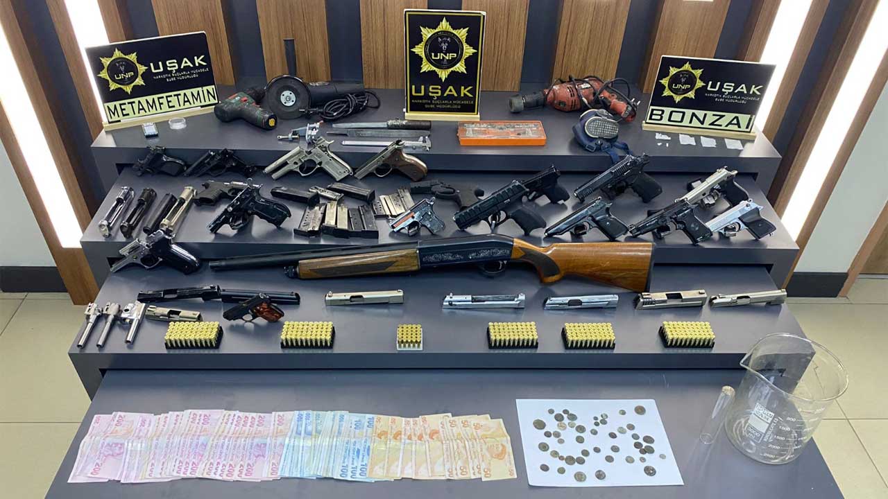 Uşak’ta zehir tacirlerine büyük operasyon, tam 4 bidon ele geçirildi