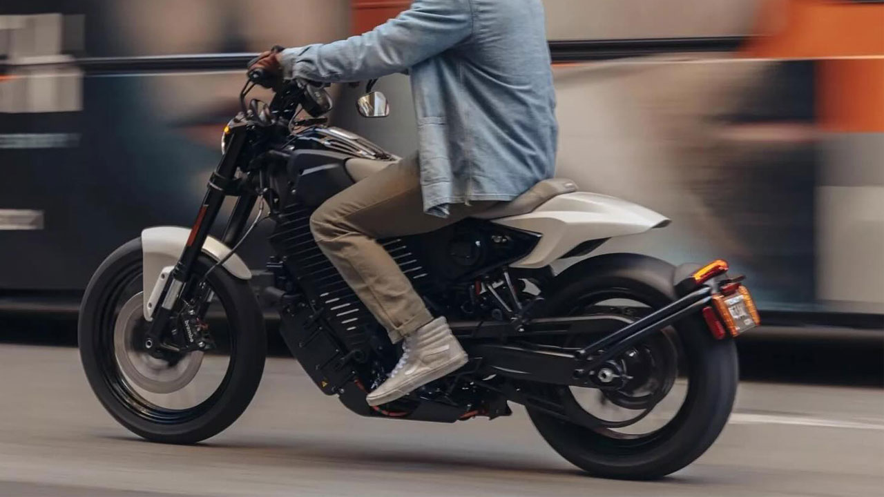 Harley-Davidson'dan yeni elektrikli canavar, özellikleriyle büyülüyor