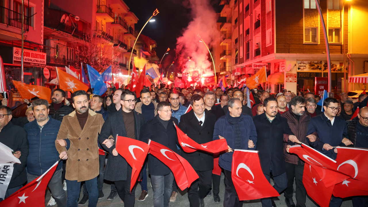 AK Parti Dikilitaş Mahallesi’nde gövde gösterisi yaptı